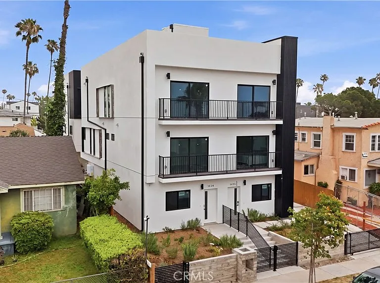 1428 S Cloverdale Ave — Photo 18