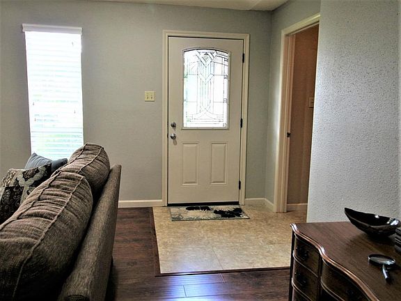 4th image of 914 Postwood Ln