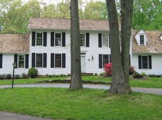 6634 Briarcroft St, Clifton, VA 20124
