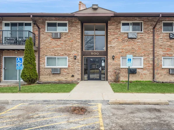 800 E Old Willow Rd #2207, Prospect Heights, IL 60070