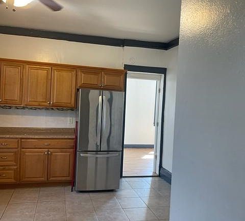 5th image of 217 Sand Ln #2