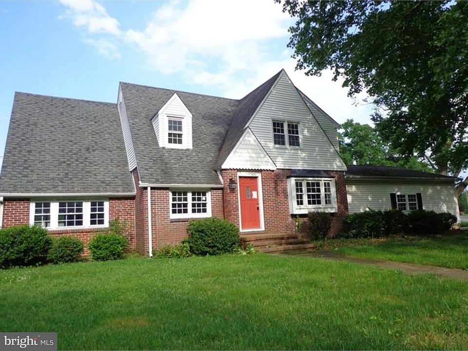 1st image of 264 Washington Dr