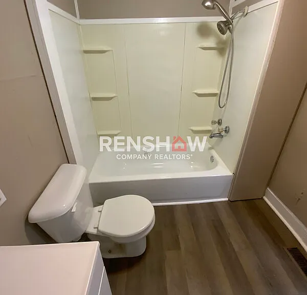 812 Tucker St — Photo 10