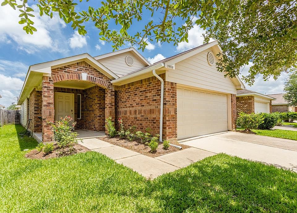 1st image of 19038 S Whimsey Dr