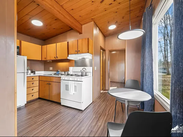 3943 Merrill Dr — Photo 3