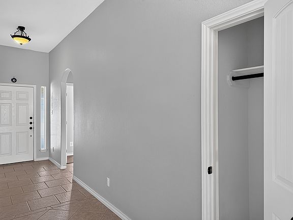 5th image of 6729 Labonte Dr