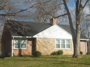 122 Windsor Dr, Richmond, KY 40475