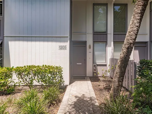 1207 E Peppertree Dr #231, Sarasota, FL 34242