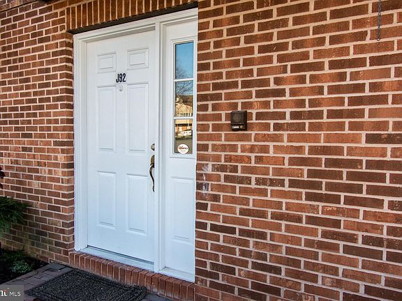 3rd image of 3001 E Chestnut Ave APT J92