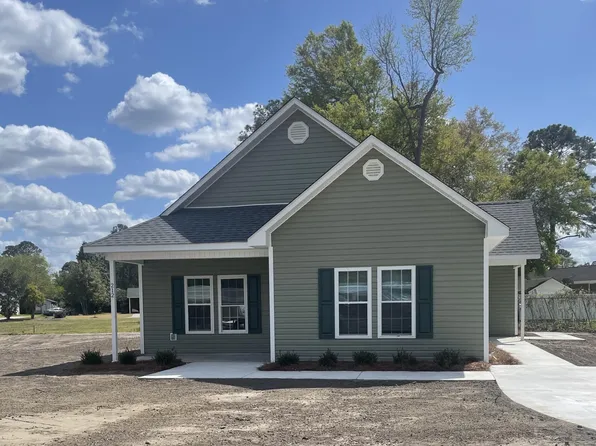 212 W Charity Road, Rose Hill, NC 28458