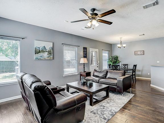 5th image of 9009 Dolphin Cir