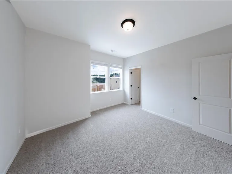 411 Summit View Ln — Photo 17