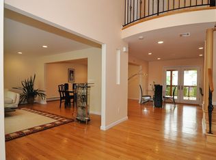 248 W Hegel Ave, Edison, NJ 08820