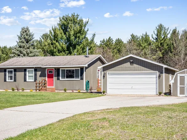 1783 Yellow Birch Ln, Traverse City, MI 49696