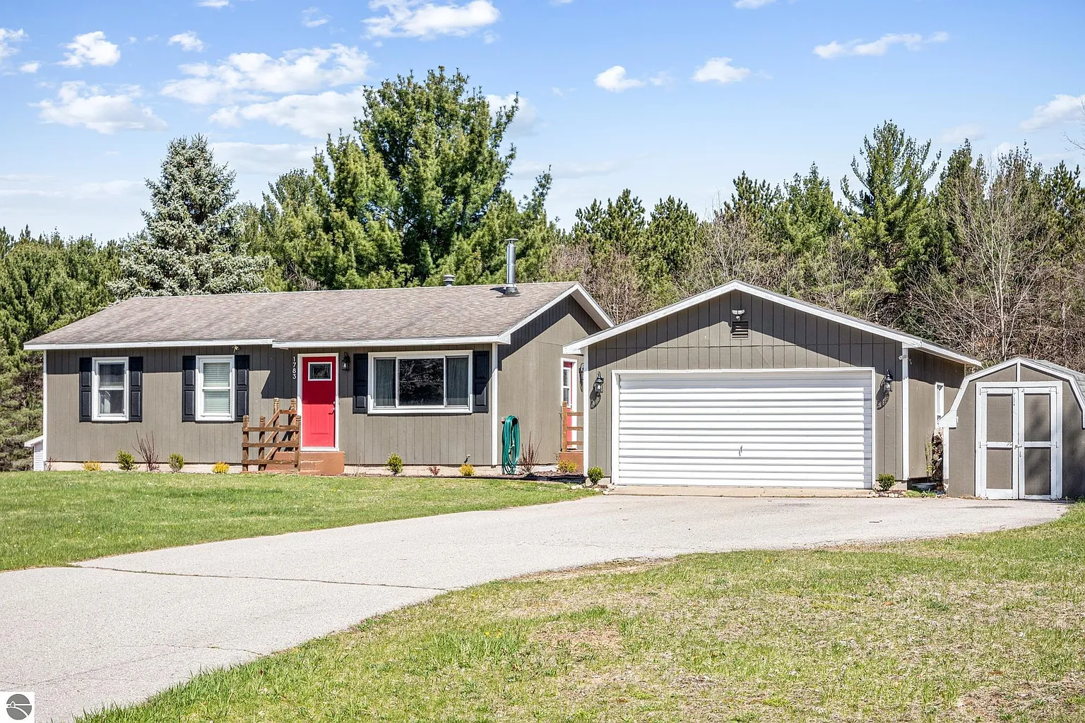 1783 Yellow Birch Ln photo 1