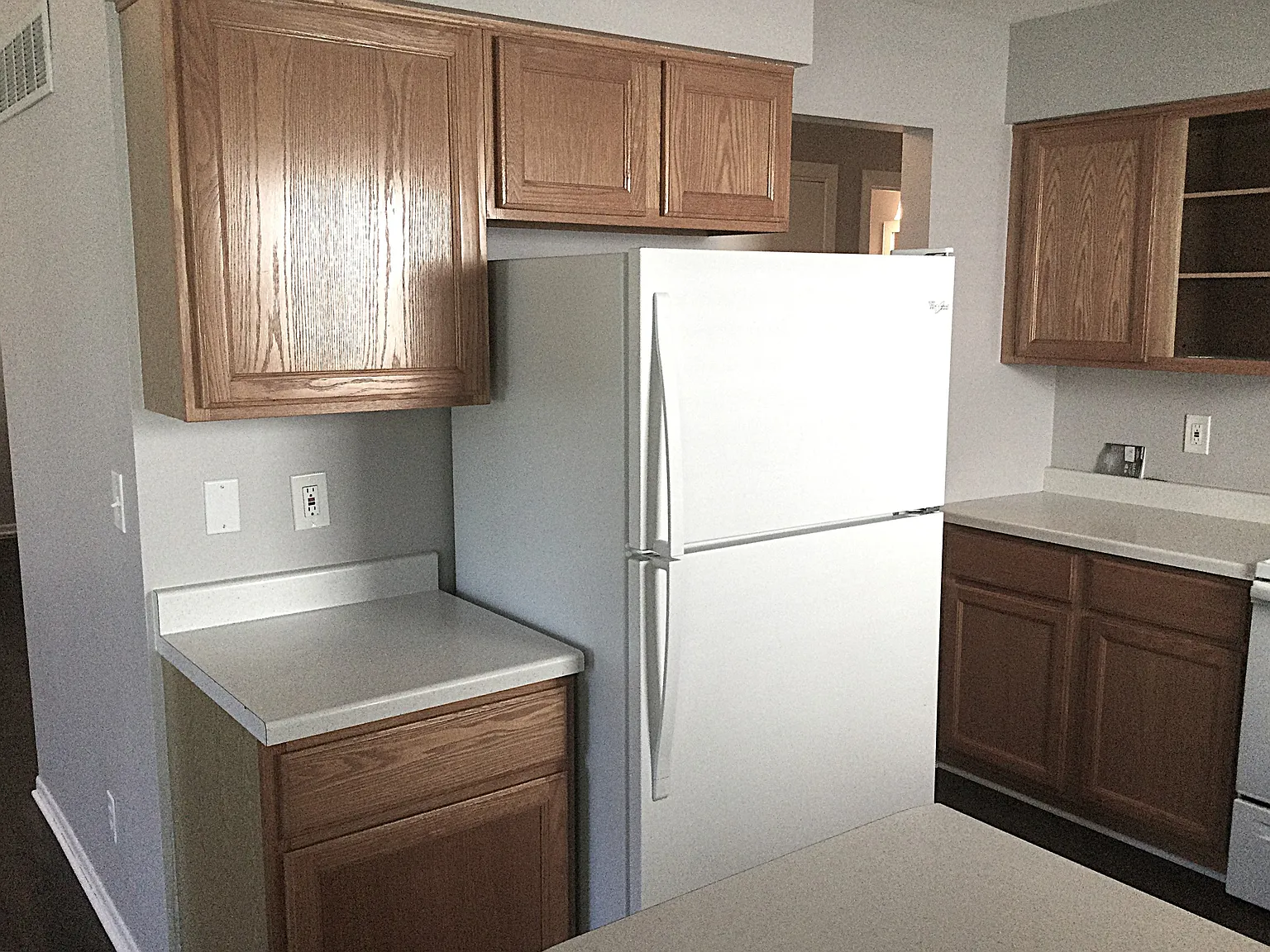 3 bed, 2.0 bath, 1979 sqft, $2,175 — Photo 3