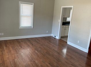 719 12th St, De Witt, IA 52742