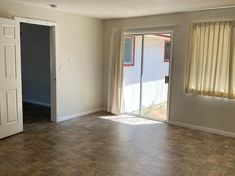 1115 NW 20th St — Photo 5
