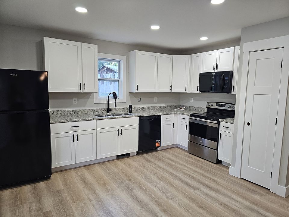 2nd image of 396 Bowers Rd