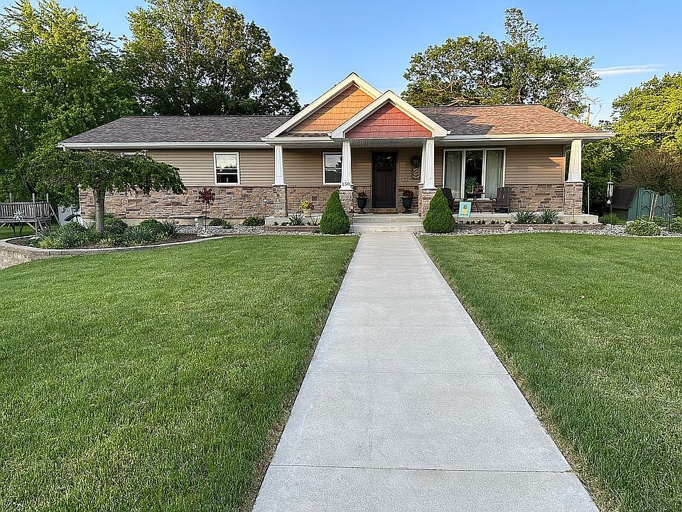 1st image of 150 Riverside Ct