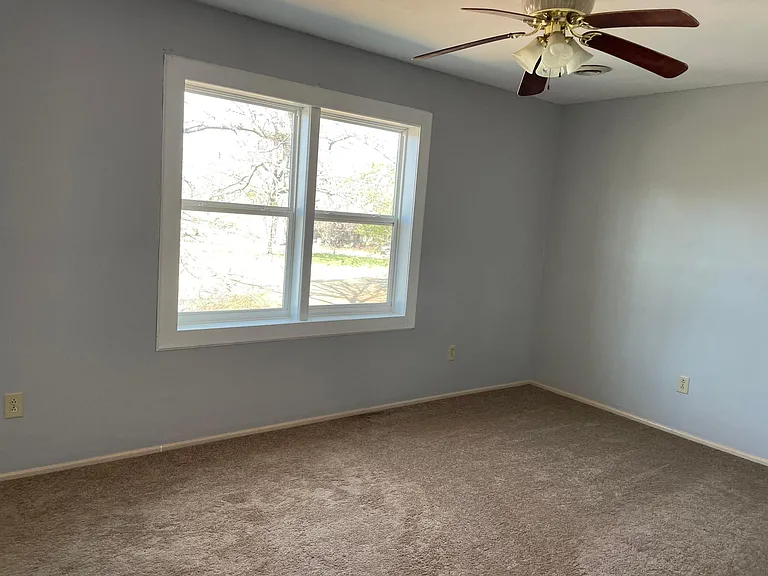3501 Woodview Dr — Photo 21