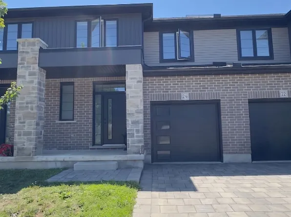 3025 Doyle Dr #24, London, ON N6M 0H2