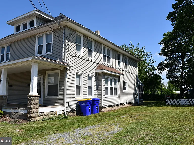 4 E Milby St — Photo 2