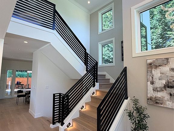 4th image of 4305 NE 26 Place