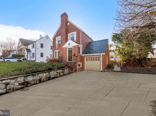 4816 Leland St, Chevy Chase, MD 20815