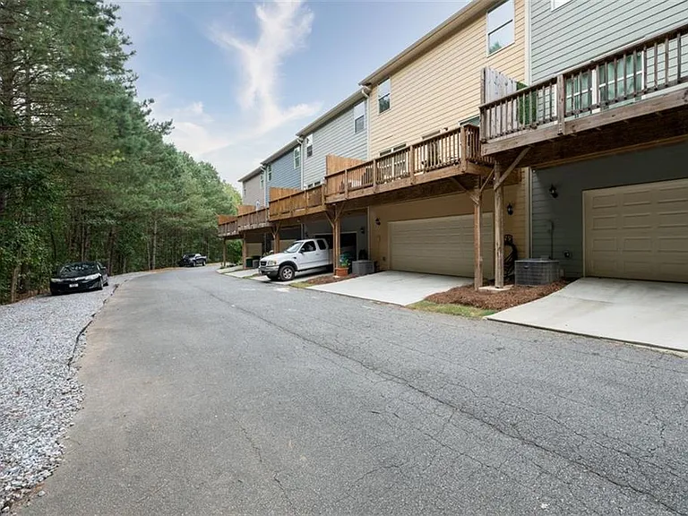 819 Ash St — Photo 29
