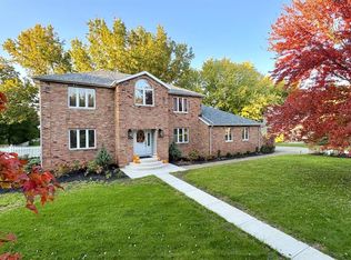 4330 Linda Dr, Vermilion, OH 44089