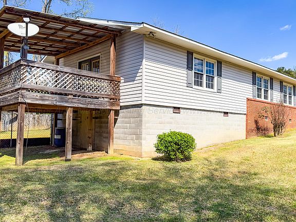 2nd image of 922 20th St SW