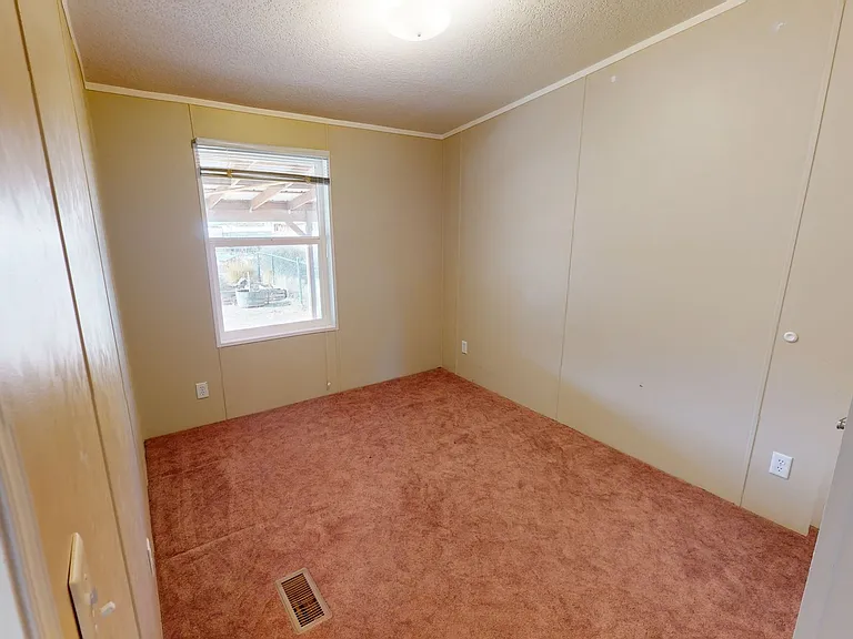 65 N McElhaney Ln — Photo 3