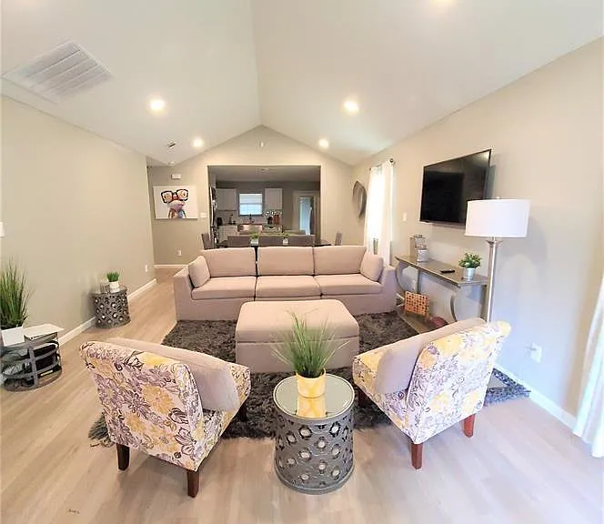 1727 Pueblo St — Photo 4