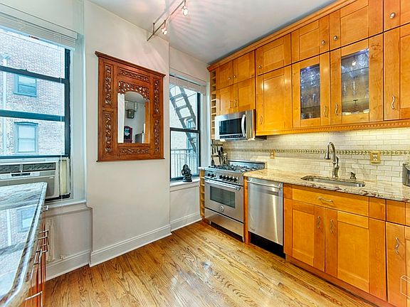 3rd image of 315 E 77th St APT 5J