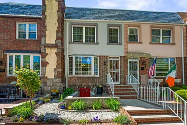 264 Bay 14th Street, #1