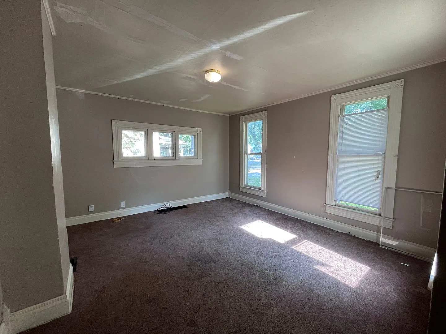 3 Bedroom, 1 Bath House — Photo 3