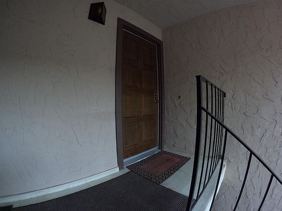 4th image of 1576 Ontario Dr #10