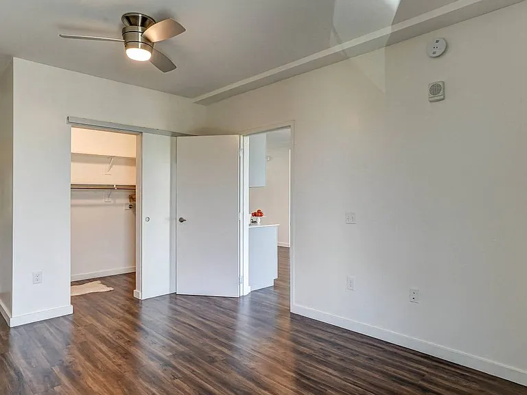 4801 Shattuck — Photo 42