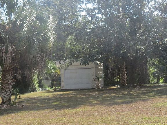 5th image of 15081 Faulkner Ave