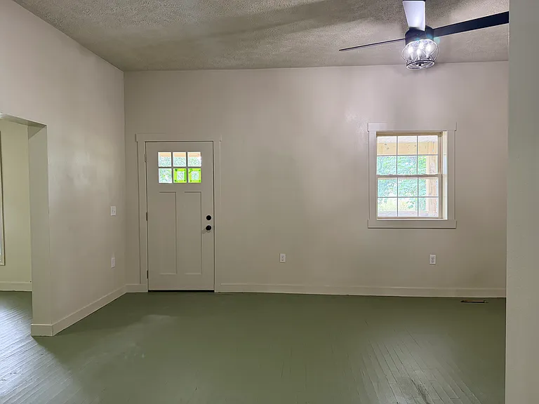 600 W Cave St — Photo 8