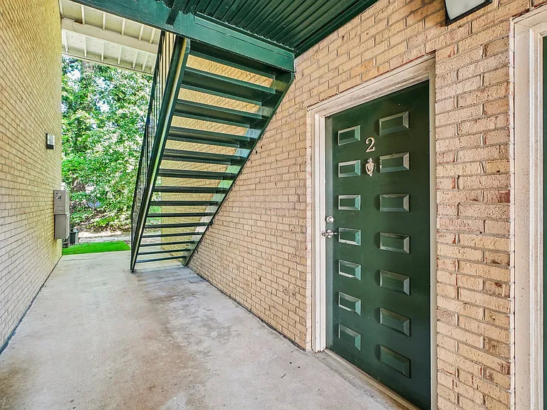 Spanish Trace Apartments — Photo 12