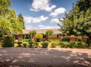 8690 N Sunnyside Ave, Clovis, CA
