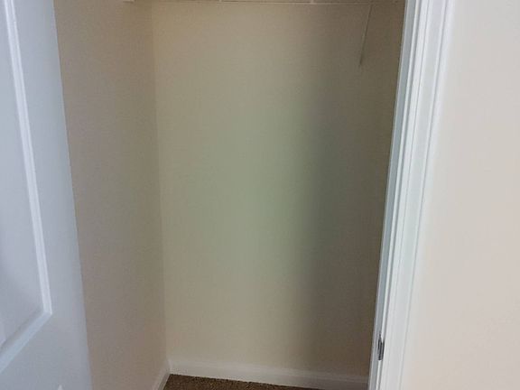 4th image of 134 Karen Ct