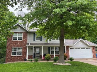 1544 Fairoaks Dr, Troy, IL 62294