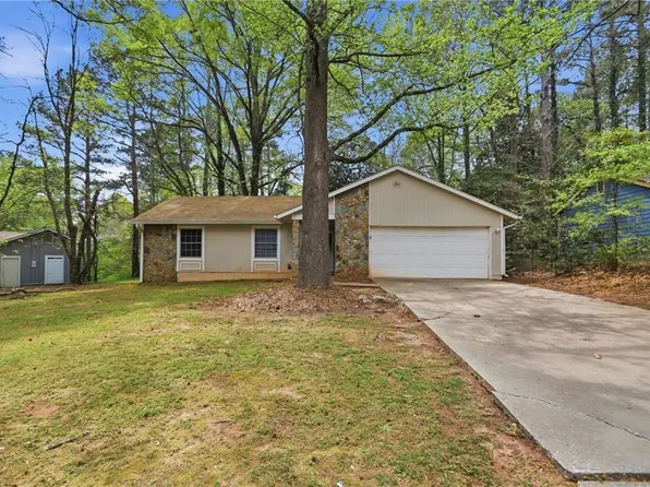 44 Burnham Cir, Jonesboro, GA 30238