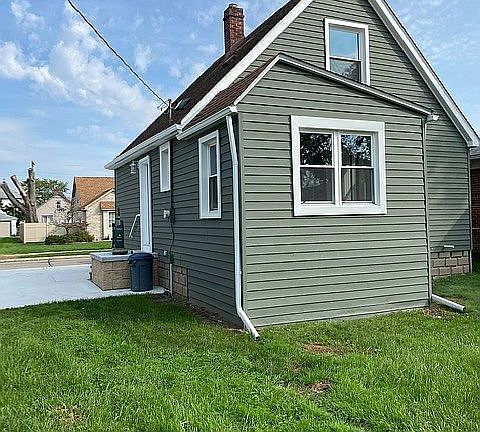 3rd image of 1770 8th St