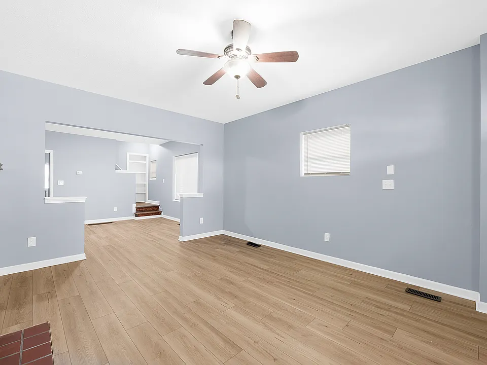 1103 E 15th Ave #1