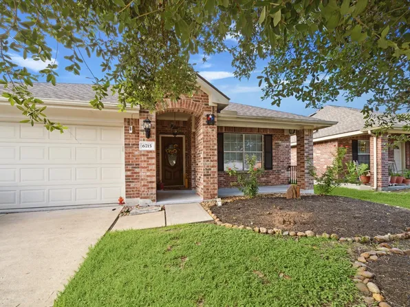 6715 Rockwall Trail Drive, Humble, TX 77346