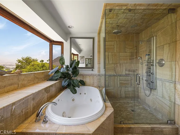 3704 Prestwick Dr — Photo 34